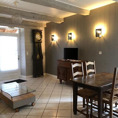 Aux Berges Du Doubs Bed & Breakfast Ougney-Douvot ภายนอก รูปภาพ
